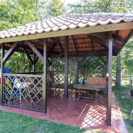 度假居 Large With A Garden,
